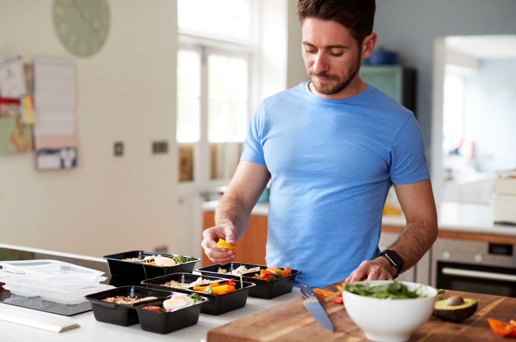 Benefits of a Personal Trainer Specializing in Strength and Diet